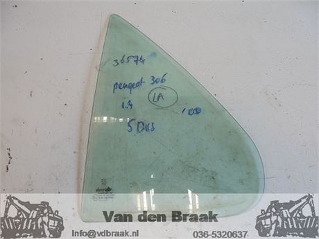 Peugeot 306 5 deurs 1993-2001 Scheerraam links achter