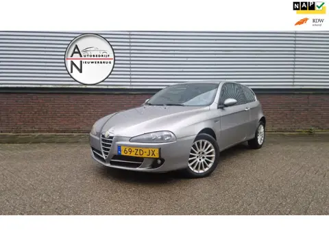 Alfa Romeo 147 1.6 T.Spark Airco - Elek ramen - 2 sleutels - NWE APK