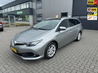 Toyota Auris Touring Sports 1.8 Hybrid Lease