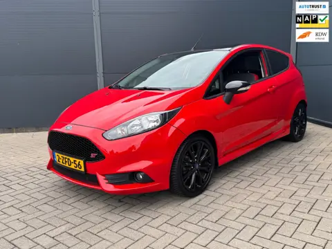 Ford Fiesta 1.0 EcoBoost Red/Black Edition