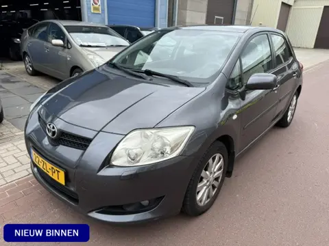 Toyota Auris 1.6-16V Sol Business 2008 Navigatie + Klima Luxe uitvoering met NAP en 2 sleutels.