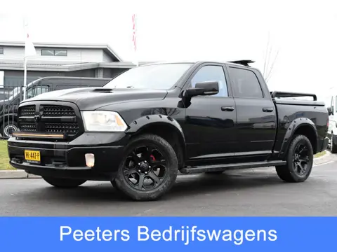 Dodge Ram 1500 5.7 V8 4x4 Quad Cab 6'4 Sport Black Edition Camera, Cruise, Automaat, Multimedia, 402