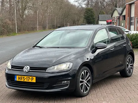 Volkswagen GOLF 1.4 TSI Highline Business R