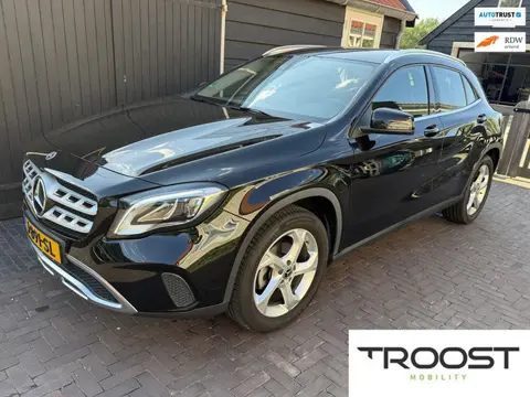 Mercedes-Benz GLA-klasse 200 Premium Navi | Led | Camera| Lage Km stand |18 inch LM