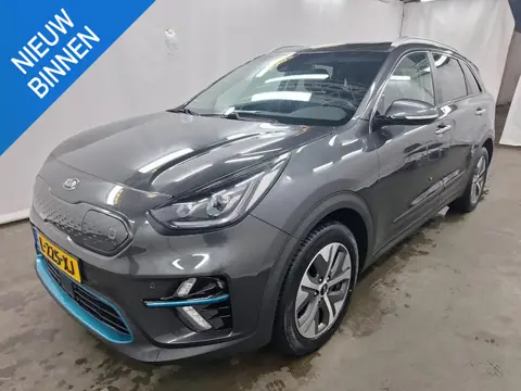 KIA E-NIRO DYNAMICPLUSLINE 64 KWH I TREKHAAK I 100% SOH I 3-FASE I APPLE CARPLAY I P-CAMERA I ADAPTI
