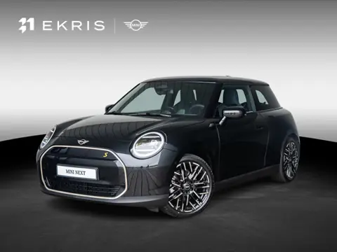 MINI 3-Deurs Cooper SE Favoured M-pakket SoH 99% | Glazen panoramadak | Stoel & Stuurverwarming | He