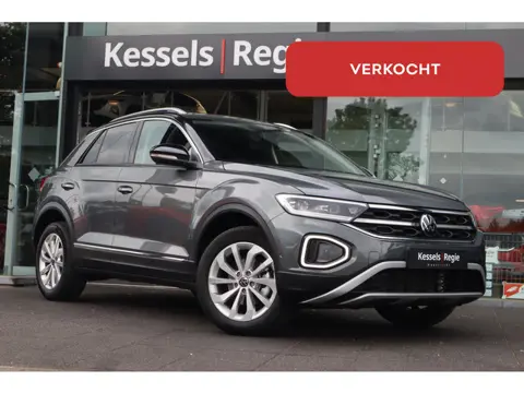 Volkswagen T-Roc 1.5 TSI Style | IQ Matrix | ACC | Camera | Stoelverwarming | Navi | CarPlay
