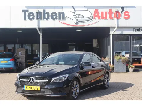 Mercedes-Benz CLA-klasse 180 d Lease Edition Plus Navigatie, Stoelverwarming, Airco, Half lederen in
