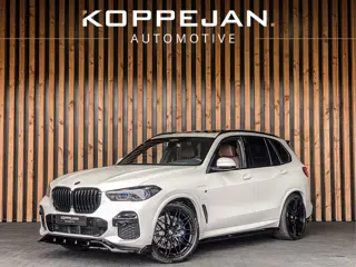 BMW X5 xDrive45e 394PK Automaat High Executive M-Sport | PANO | LASER | TREKHAAK | RIJ ASSISTENT PRO