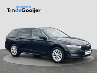 Skoda Octavia Combi 1.0 e-TSi DSG Business Edition | CAMERA | STUUR-STOELVERW. | EL. ACHTERKLEP |