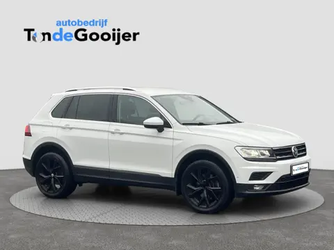 Volkswagen Tiguan 2.0 TSi 4Motion DSG 190 PK | EL. TREKHAAK | STANDKACHEL | CAMERA | 18" |