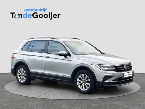 Volkswagen Tiguan 1.5 TSi DSG Life Business | CAMERA | STOELVERW. | NW. MODEL |