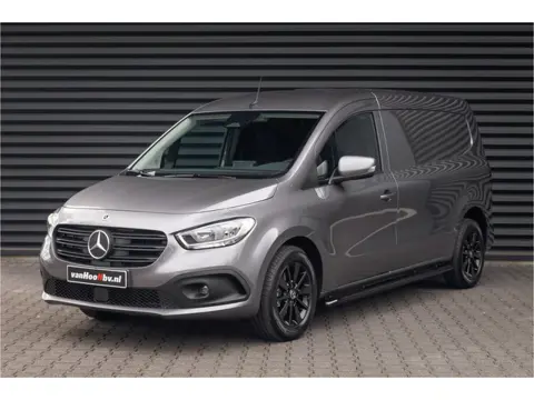 Mercedes-Benz eCitan L2 Pro 51 kWh Gloss Black (bj 2026)
