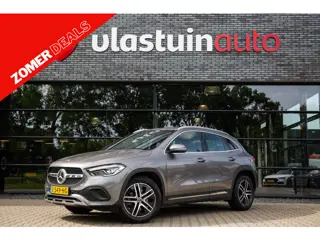 Mercedes-Benz GLA 200 AMG Line , Achteruitrijcamera, Stoelverwarming, Led