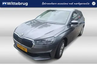 Škoda Fabia 1.0 TSI 95pk Ambition / Navigatie / LM 15 inch / LED / Parkeersensoren A / APP Connect
