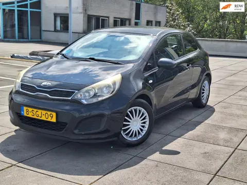 Kia Rio €2850,- 1.2 CVVT Comfort Pack Apk 7/2027 Airco Nap