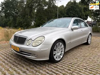 Mercedes-Benz E-klasse 240 Avantgarde - automaat - airco - cruise control