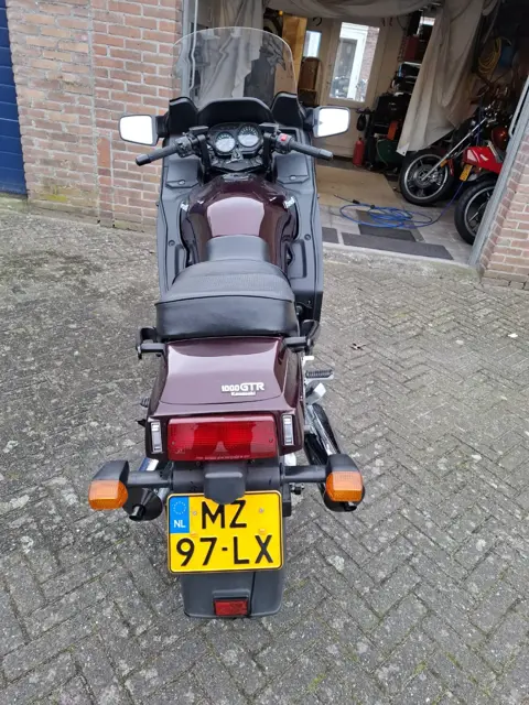 Bijna Nieuwe KAWASKI GTR 1000 / MET 36000 KM