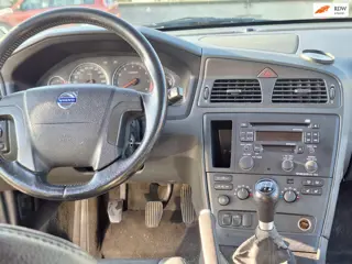 Volvo V70 €1850,-2.4 MET LEER EN TREKHAAK APK 2027