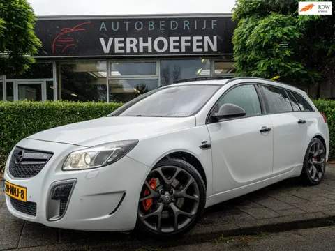 Opel Insignia Sports Tourer 2.8 T OPC 4x4 - PANORAMADAK - SCHAALSTOELEN - XENON - VOLLEDIG ONDERHOUD