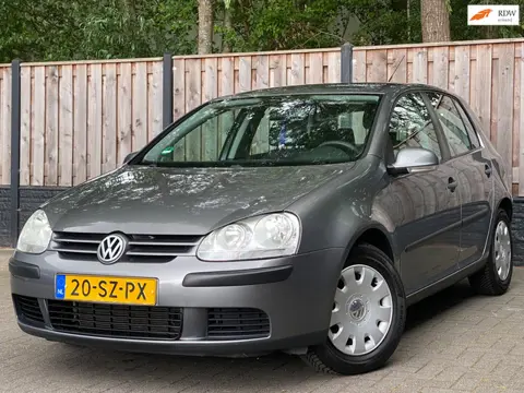 Volkswagen Golf 1.4 FSI Businessline NL AUTO I TREKHAAK I NIEUWE APK I BIJ2006