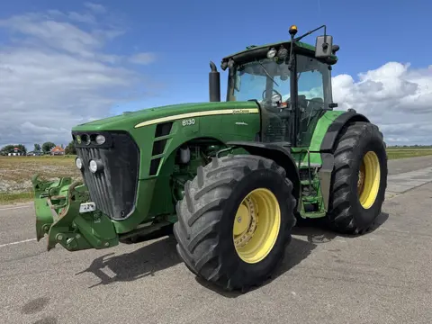 John Deere 8130