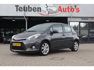 Toyota Yaris 1.5 Full Hybrid Dynamic | Automaat | Climate control | 2013 | Nette auto!