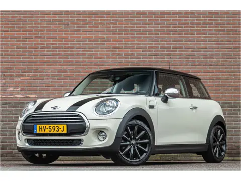 MINI One 1.2 Business, 69.000km, 2e eigenaar, Navigatie, Bluetooth, Cruise control, Airco.