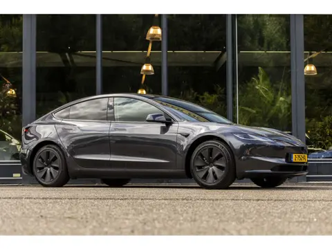 Tesla Model 3 RWD 60 kWh (bj 2024, automaat)