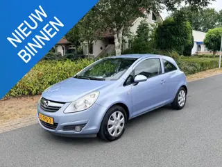 Opel Corsa 1.2-16V Enjoy 80PK•Automaat•Airco