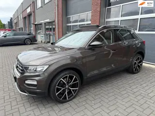 Volkswagen T-Roc 1.5 TSI DSG ACC Pano Carplay Navi PDC Lane