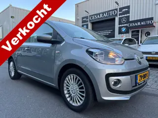 Volkswagen up! 1.0 high up! BlueMotion / 152 DKM / Panoramadak !!!