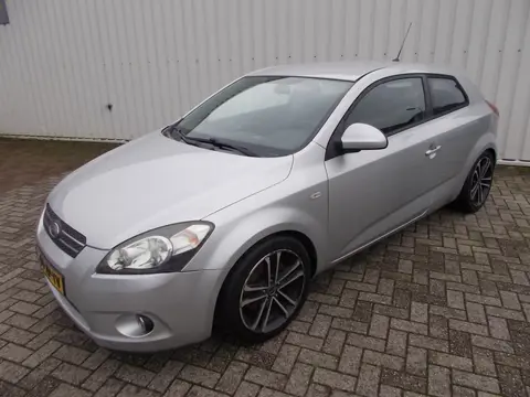 Kia pro_cee'd 1.6 X-ecutive ( APK KEURING BIJ AFLEVERING! )