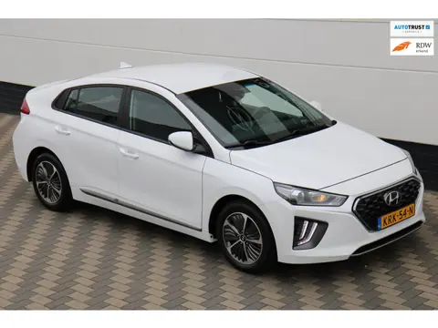 Hyundai IONIQ 1.6 GDi PHEV Carplay Camera Cruise BTW !!