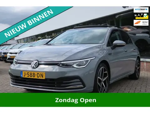 Volkswagen Golf 1.5 eTSI Style 1e EIG_IQ-LED_PANO_HUD_ADAP-CRUIS_CAM_KEYLESS.