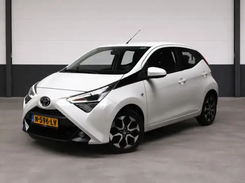 Toyota Aygo 1.0 VVT-i X-Play Airco Camera LMV
