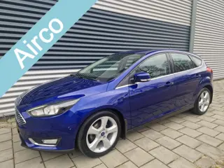 Ford Focus 1.0 First Edition , PDC, Climatronic, Navigatie, Nap