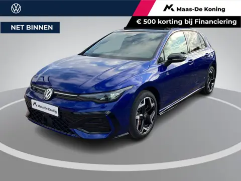 Volkswagen Golf 1.5eTSI/150PK DSG R-Line Blackstyle · Panoramadak · Trekhaak · Apple/Android Car Pla