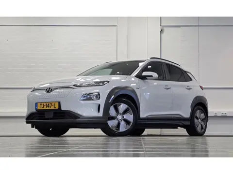 Hyundai Kona EV Premium 64 kWh Trekhaak SOH 92% Lerenbekleding Camera
