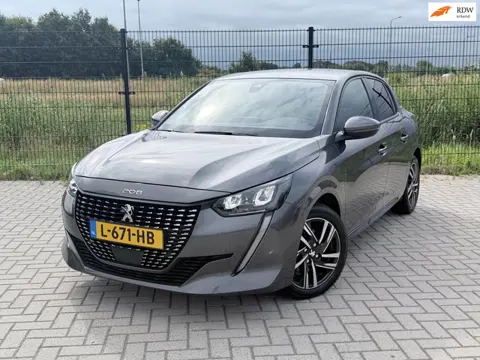 Peugeot 208 1.2 PureTech Blue Lease Allure | Camera | PDC | Carplay |