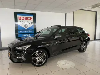 SEAT Leon Sportstourer 1.4 TSI eHybrid PHEV FR Business Intense Panoramadak / Trekhaak/ Carplay /