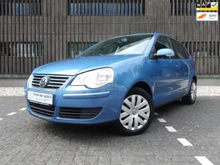 Volkswagen Polo 1.4-16V/AUTOMAAT/AIRCO/cruise/pdc/5dr/nw APK en oh beurt/5 zitplaatsen/100% onderhou