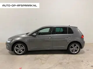 Volkswagen GOLF 1.0 TSI Highline 5drs. Navi Airco Stoelv. APK NAP