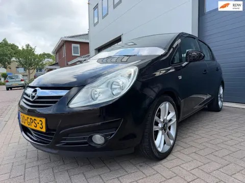 Opel Corsa 1.4-16V Cosmo/Airco/Cruise-c/Pdc/Aux/Elek-pakket/Lichtmetalen velgen/Apk