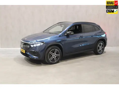 Mercedes-Benz EQA 250 Business Solution AMG 67 kWh Camera/Trekhaak/Night Pakket Prijs is rijklaar