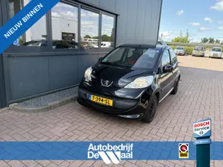 Peugeot 107 1.0 12v Urban Move 5-drs. AIRCO/COMPLEET