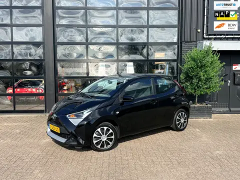 Toyota Aygo 1.0 VVT-i x-play limited