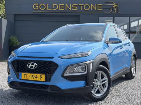 Hyundai Kona 1.0T Essence 2e Eigenaar,Trekhaak,Camera,Carplay,Navi,Clima,Cruise,6 Bak,N.A.P,120pk,Lm