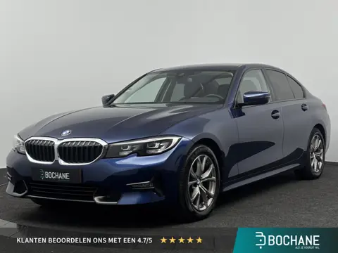 BMW 3-serie 320i Executive Edition | Sportline | Sfeerverlichting | Parkeersensoren |