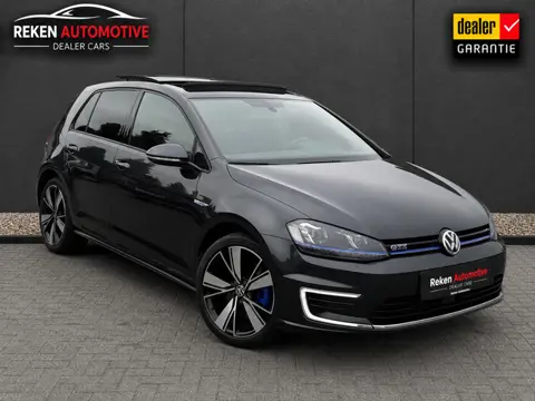 Volkswagen Golf TSI GTE Plug-in Hybrid Pano CarPlay Navi Cruise
